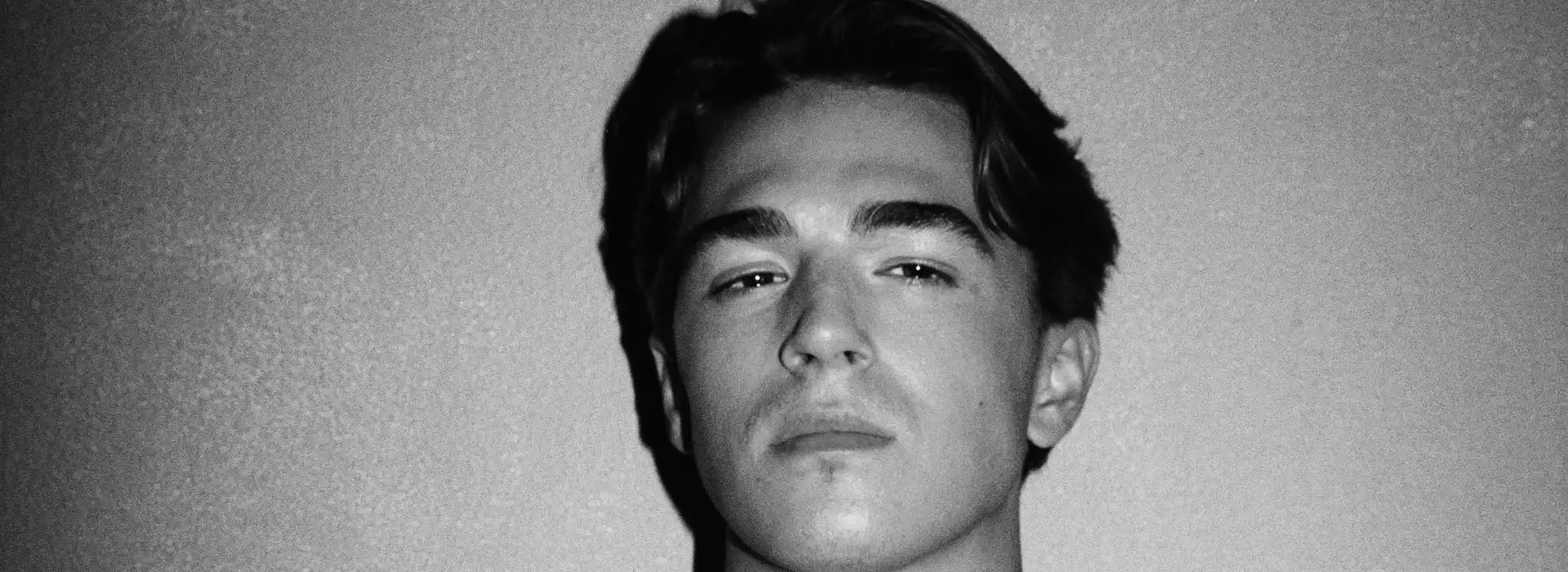 Antoon voor de scherpste prijs boeken bij Artist Capitol - Press