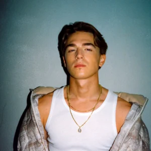 Antoon voor de scherpste prijs boeken bij Artist Capitol - Press