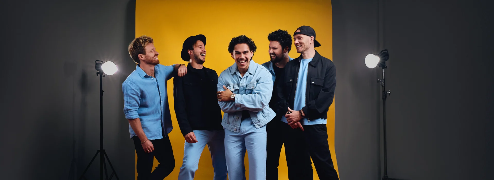 Baby Blue voor de beste prijs boeken bij Artist Capitol