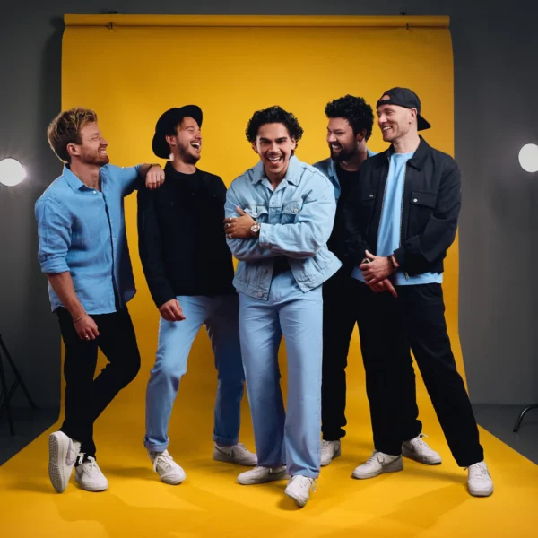 Baby Blue voor de beste prijs boeken bij Artist Capitol