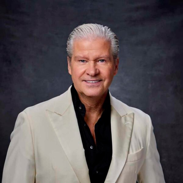 Dries Roelvink boeken bij Artist Capitol voor de laagste prijs