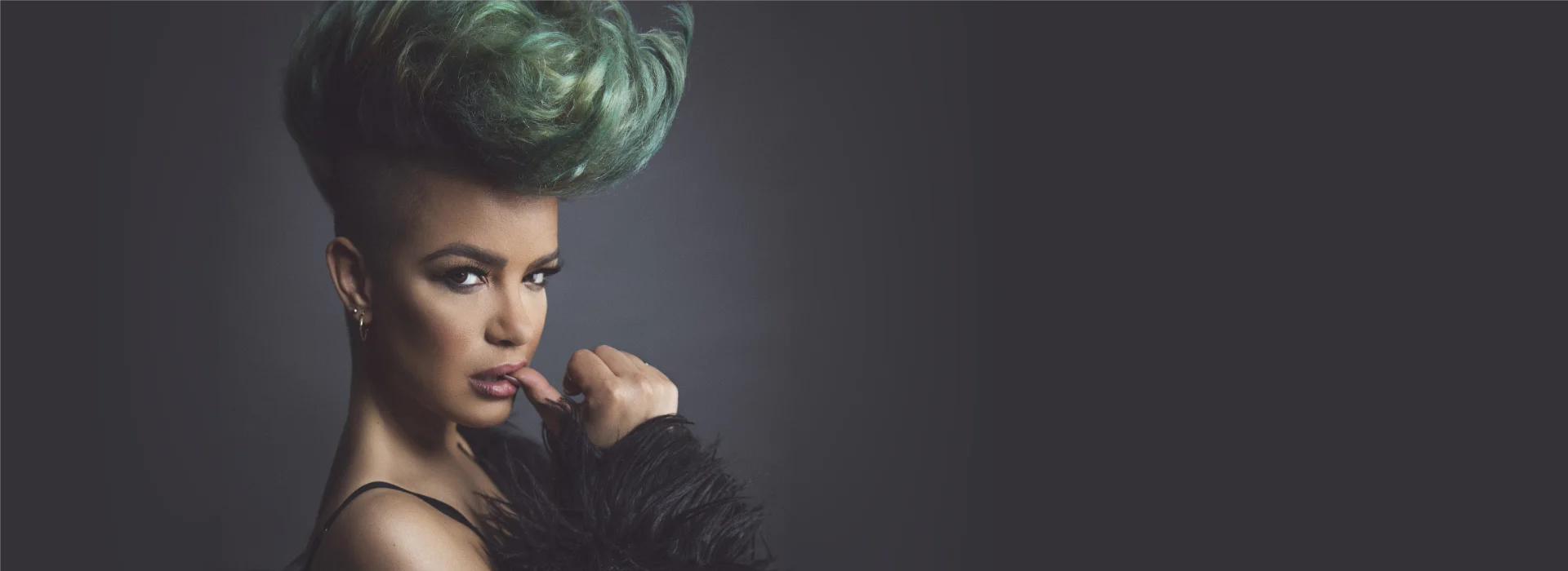 Eva Simons voor de beste prijs boeken bij Artist Capitol