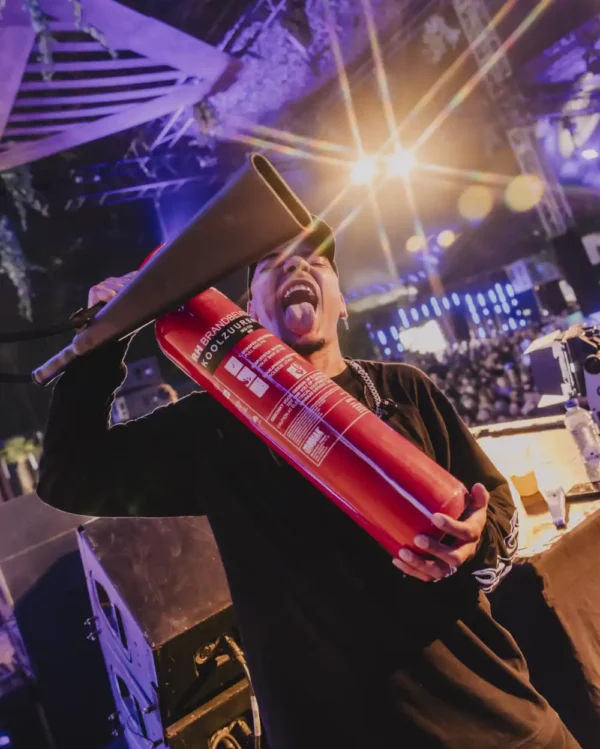 Freddy Moreira voor de scherpste prijs boeken bij Artist Capitol