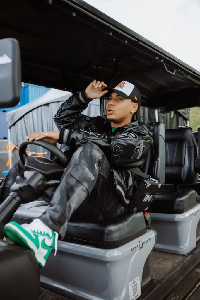 Freddy Moreira voor de scherpste prijs boeken bij Artist Capitol