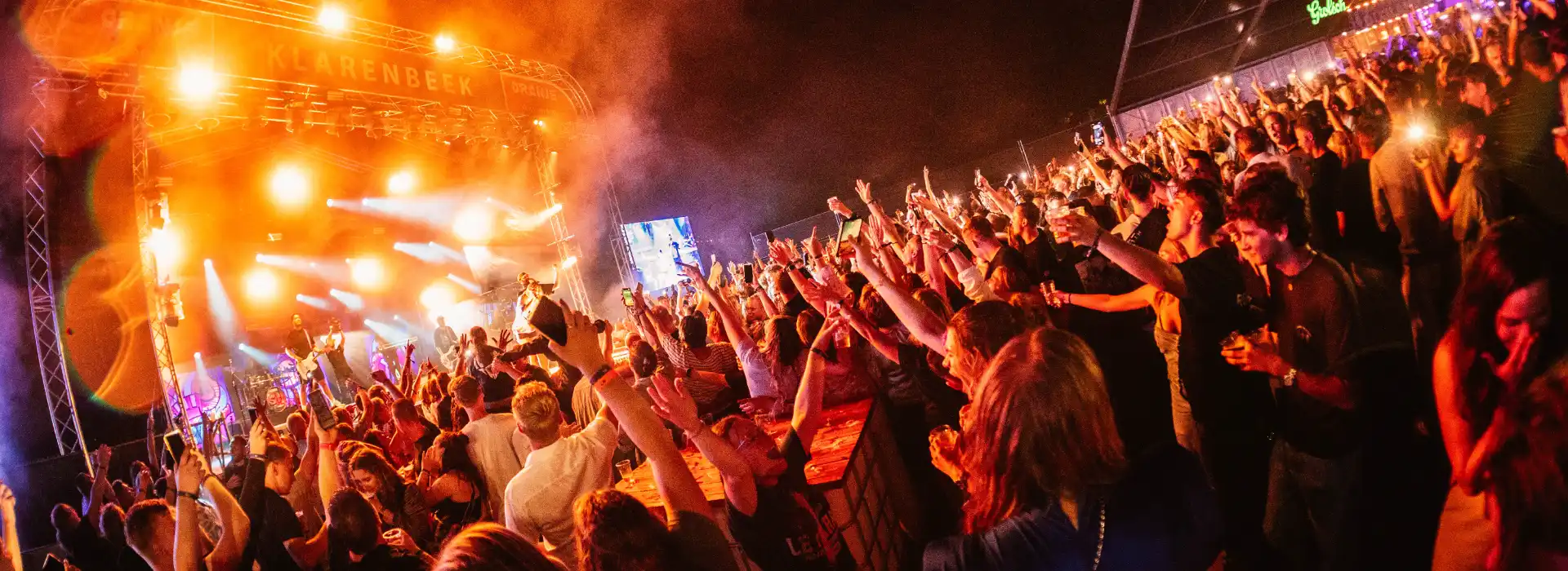 Straatwaarde voor de beste prijs boeken bij Artist Capitol