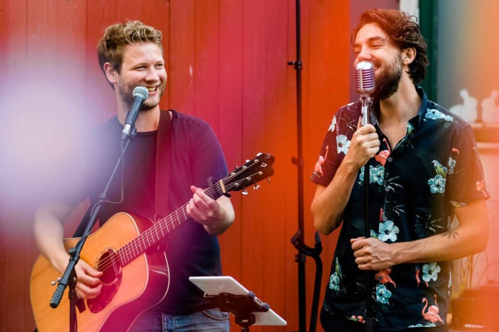 Akoestische coverband The Tributes boeken voor de beste prijs bij Artist Capitol