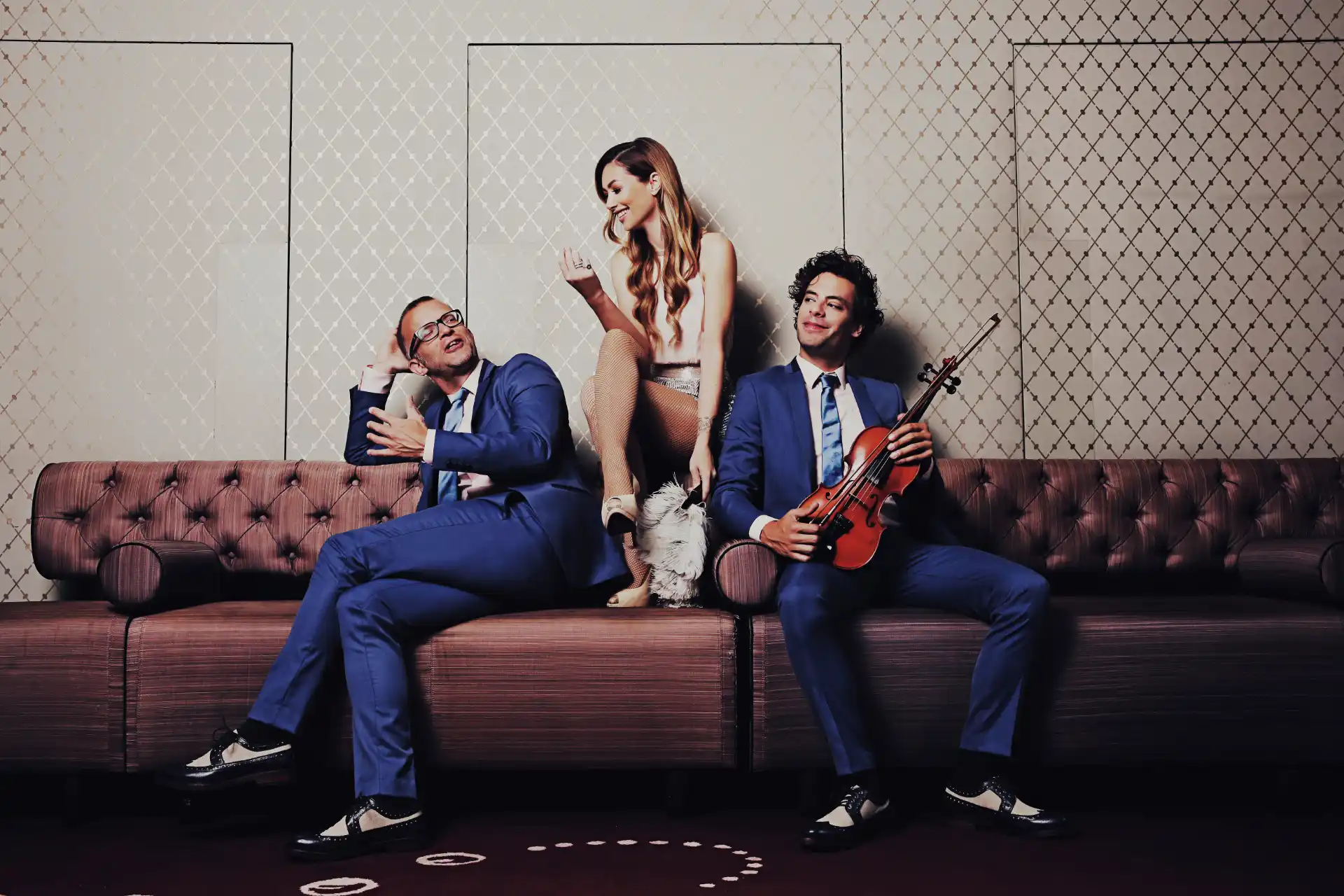 The Triplicats voor de beste prijs boeken bij Artist Capitol