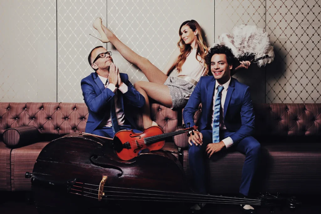 The Triplicats voor de beste prijs boeken bij Artist Capitol