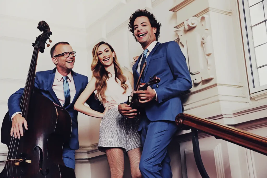 The Triplicats voor de beste prijs boeken bij Artist Capitol