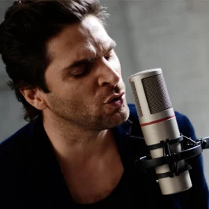 Xander de Buisonje boeken bij Artist Capitol voor de beste prijs