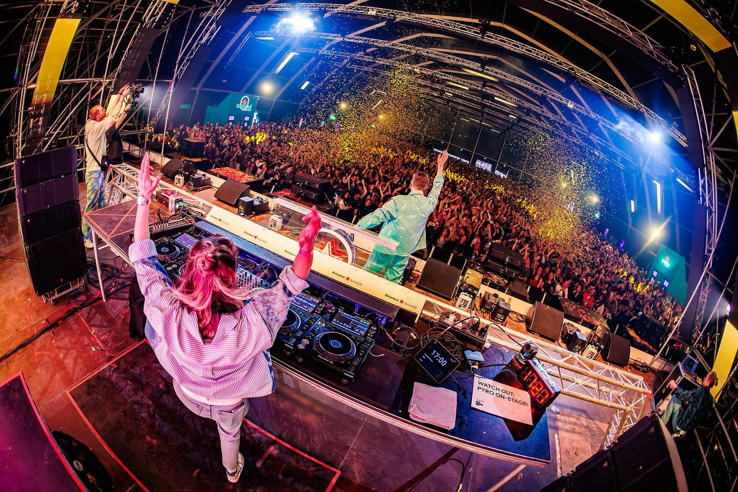 DJ Elaine Thiele boeken voor de beste prijs bij Artist Capitol