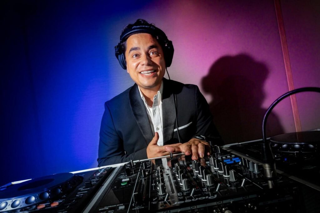 DJ Weslo voor de beste prijs inhuren bij Artist Capitol