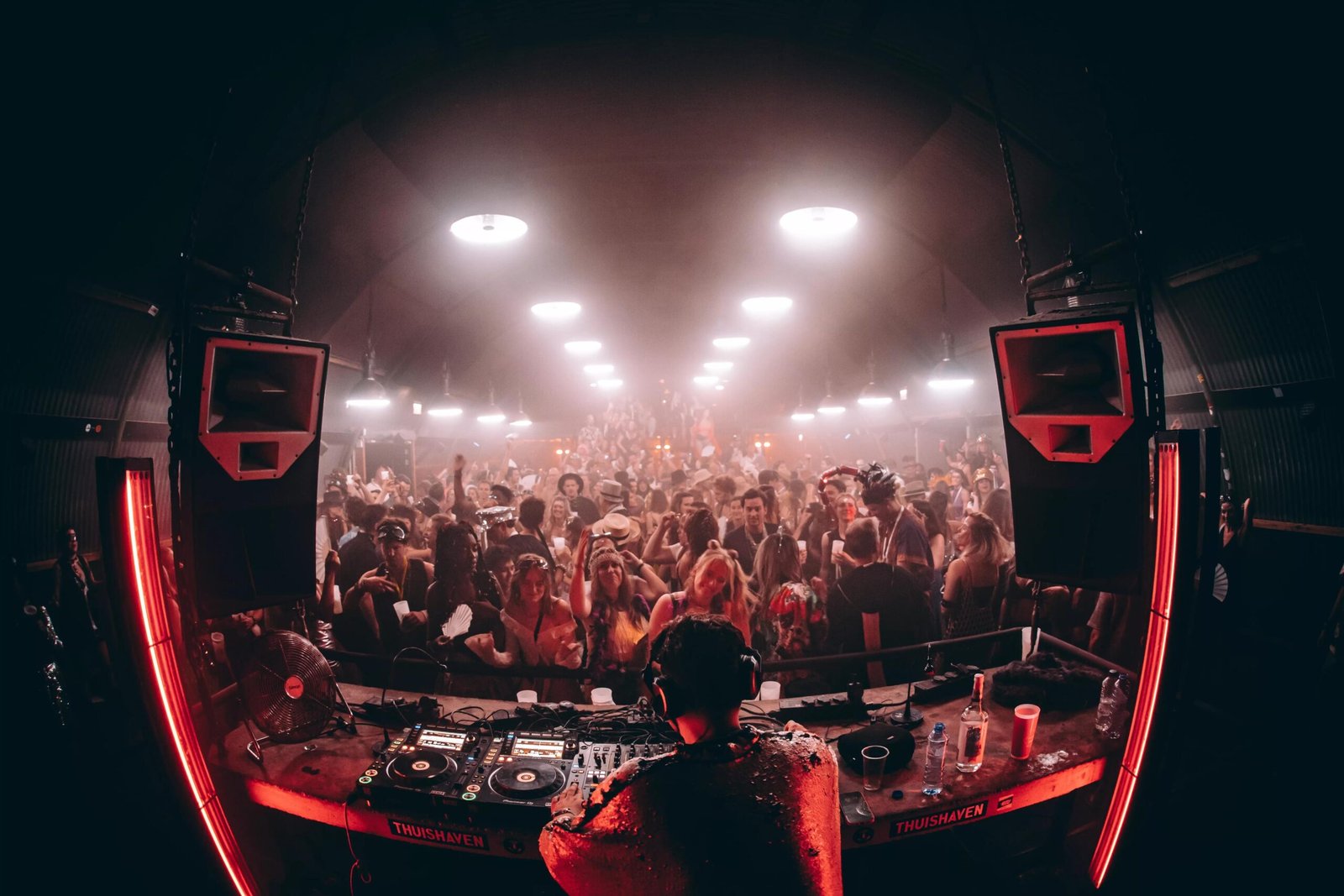 DJ Weslo voor de beste prijs inhuren bij Artist Capitol