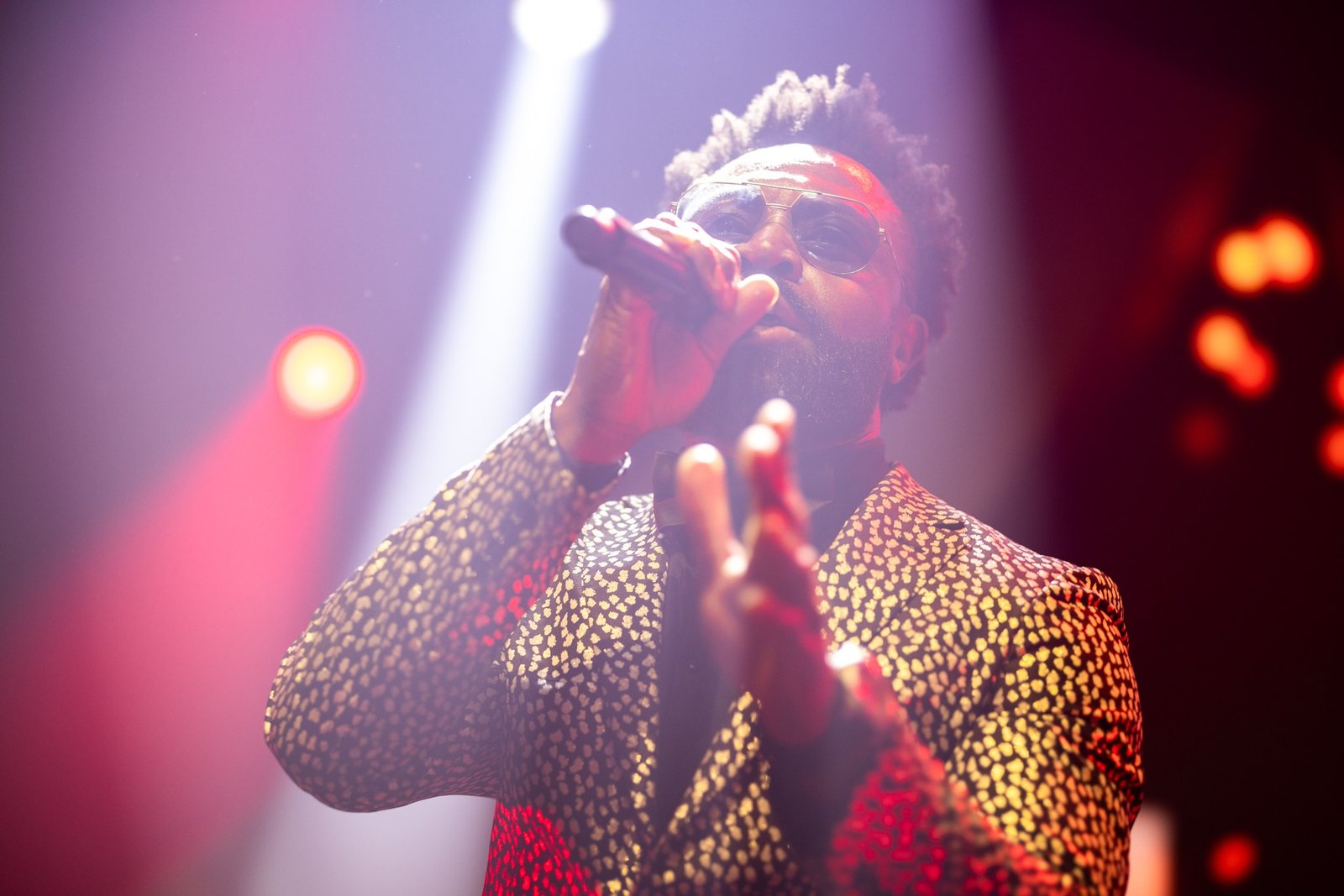 Emanuel de Artiest voor de beste prijs boeken bij Artist Capitol