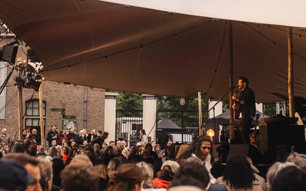Ron Hendrickx voor de beste prijs boeken bij Artist Capitol