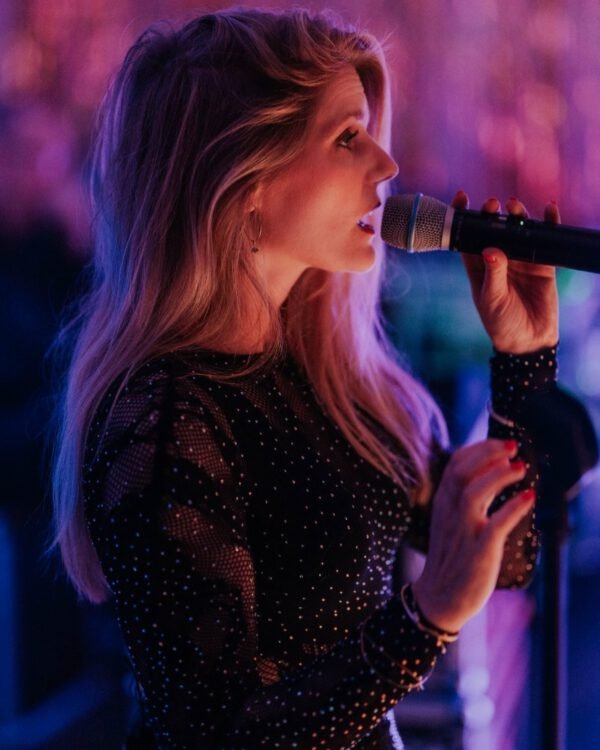 Suite Louise boeken voor de beste prijs boeken bij Artist Capitol