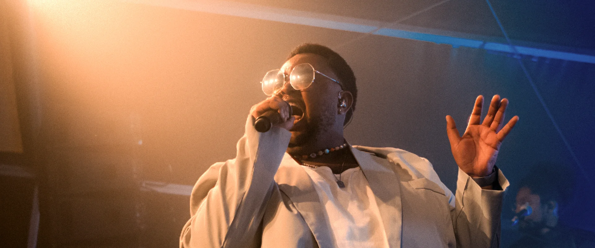 Chris Alain voor de beste prijs boeken bij Artist Capitol