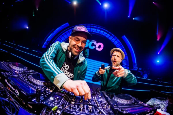 Disco Daddies boeken voor de beste prijs bij Artist Capitol