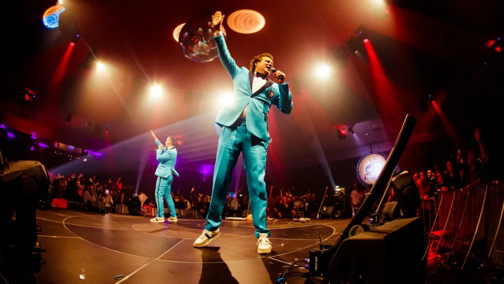 Het Feestteam voor de scherpste prijs boeken bij Artist Capitol