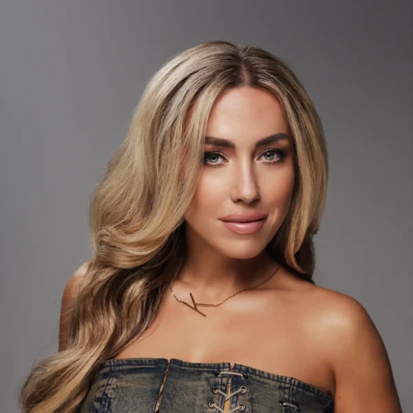 Kimberly Fransens voor de beste prijs boeken bij Artist Capitol - Hero