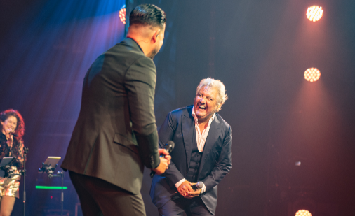 Mike Peterson voor de beste prijs boeken bij Artist Capitol