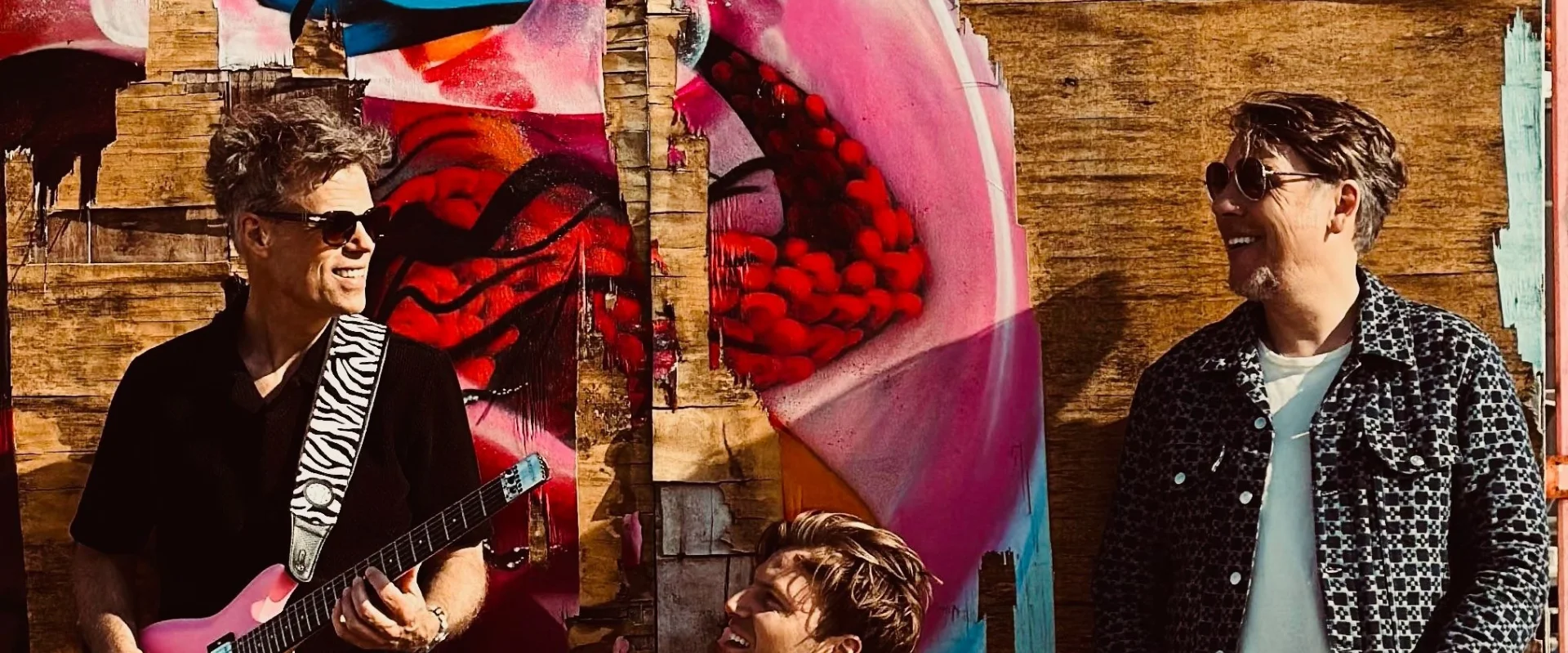 3JS boeken voor de de beste prijs bij Artist Capitol - persfoto