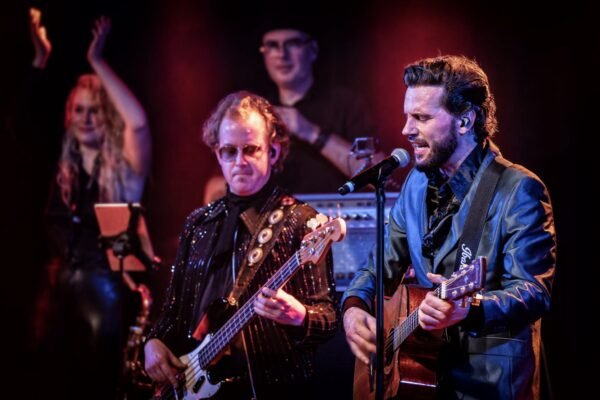 Bouke and Elvis Matters Band boeken voor de beste prijs bij Artist Capitol