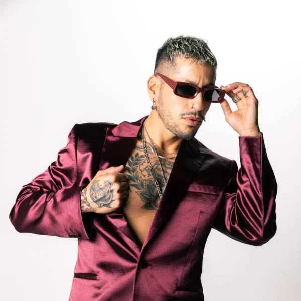 Jody Bernal boeken bij Artist Capitol voor de beste prijs