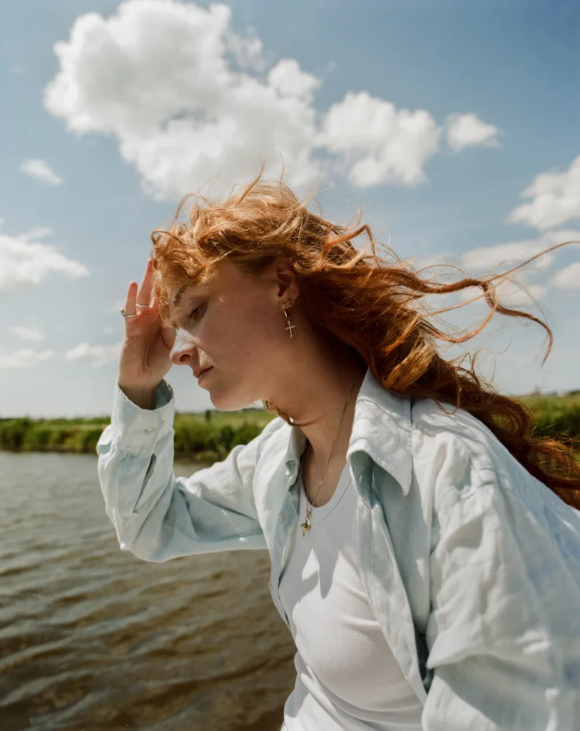 Froukje boeken voor de beste prijs bij Artist Capitol - Persfoto
