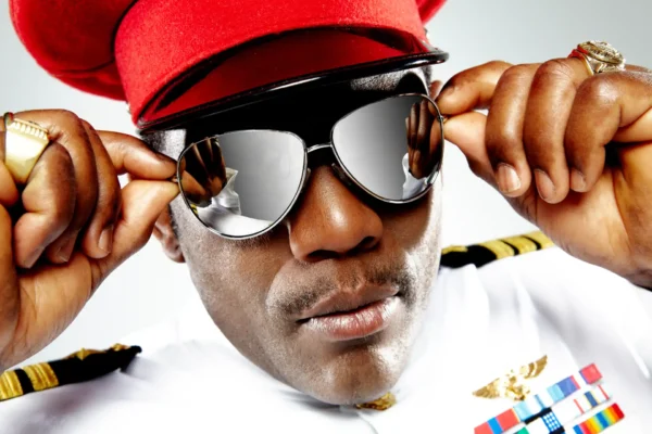 Captain Jack boeken voor de beste prijs bij Artist Capitol -3