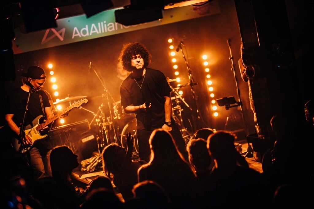 Coverband The Tour boeken voor de beste prijs bij Artist Capitol