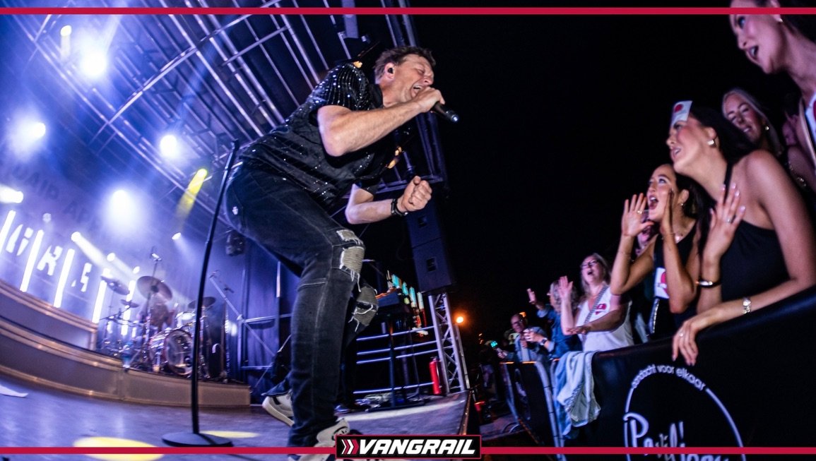 Coverband Vangrail voor de beste prijs boeken bij Artist Capitol