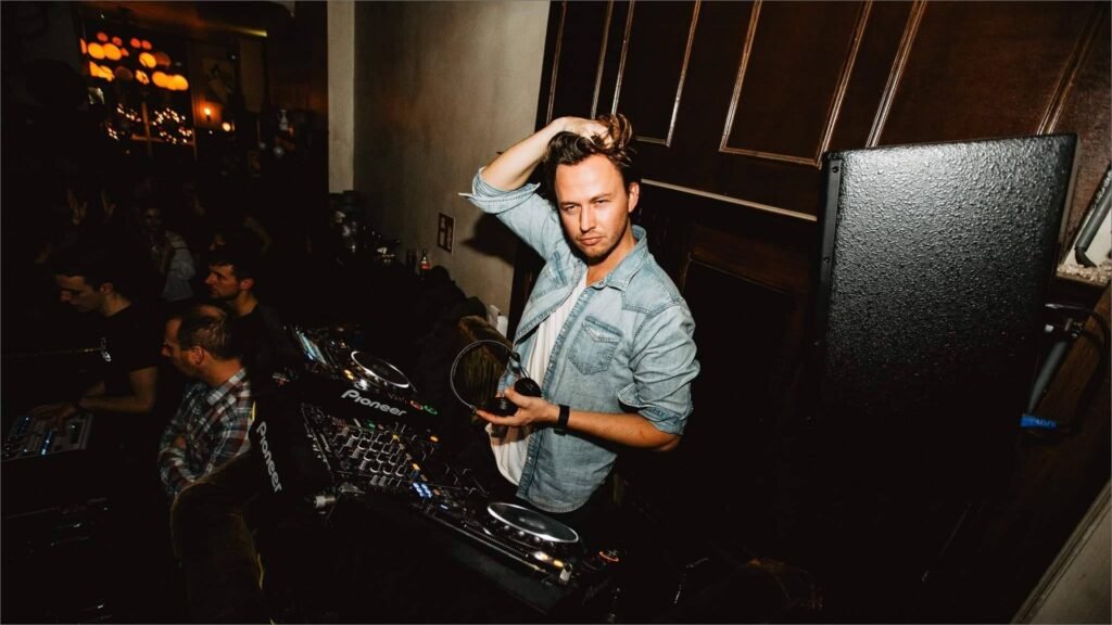 DJ Your Good Guy voor de beste prijs boeken bij Artist Capitol