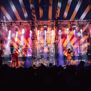 HIT REPUBLIC boeken voor de beste prijs bij Artist Capitol