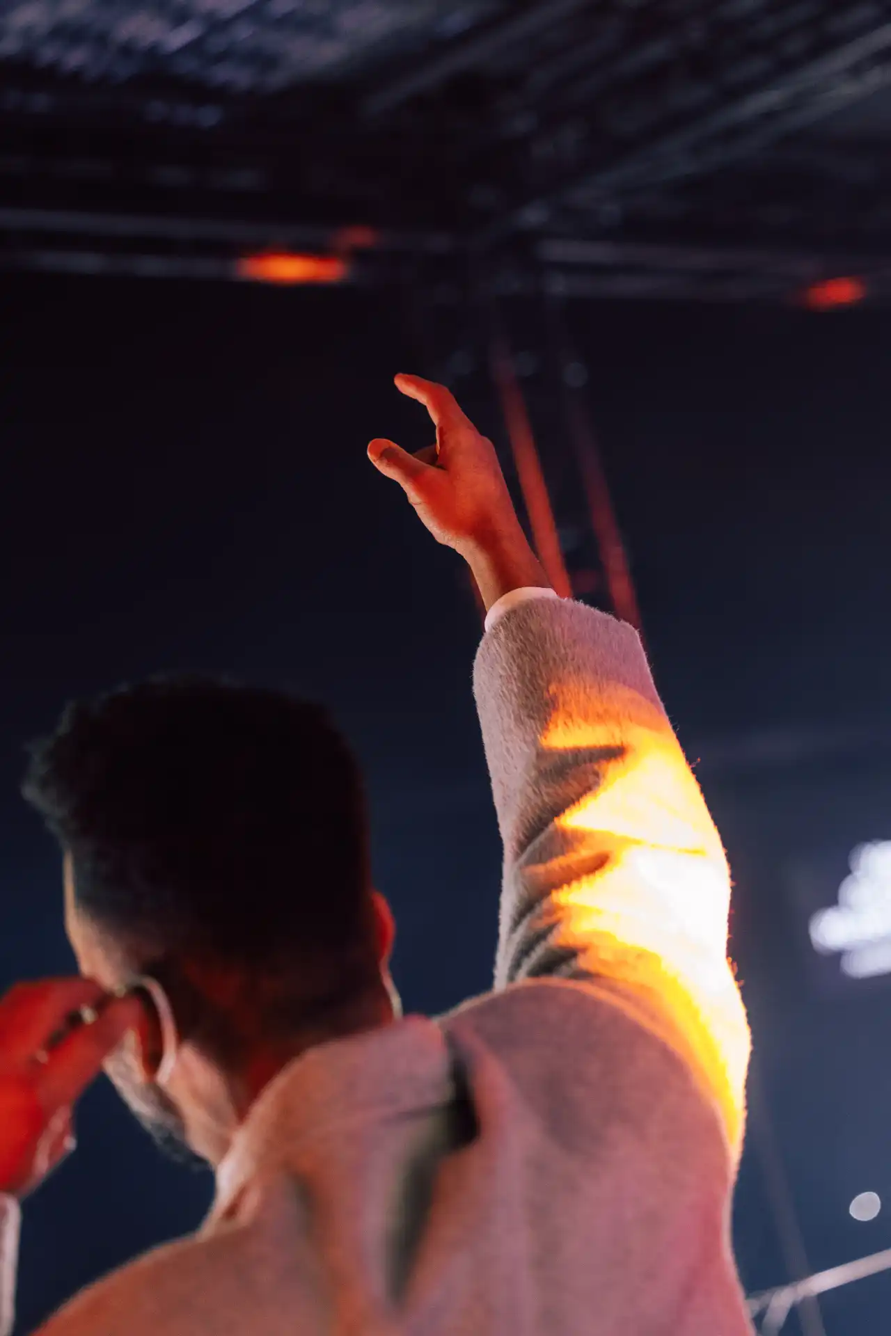 HIT REPUBLIC boeken voor de beste prijs bij Artist Capitol