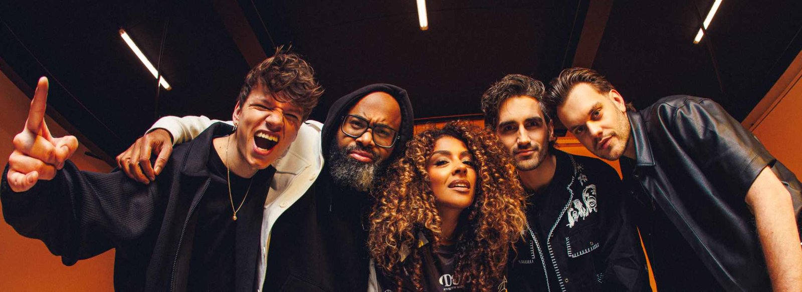 Popgunnn boeken voor de beste prijs bij Artist Capitol