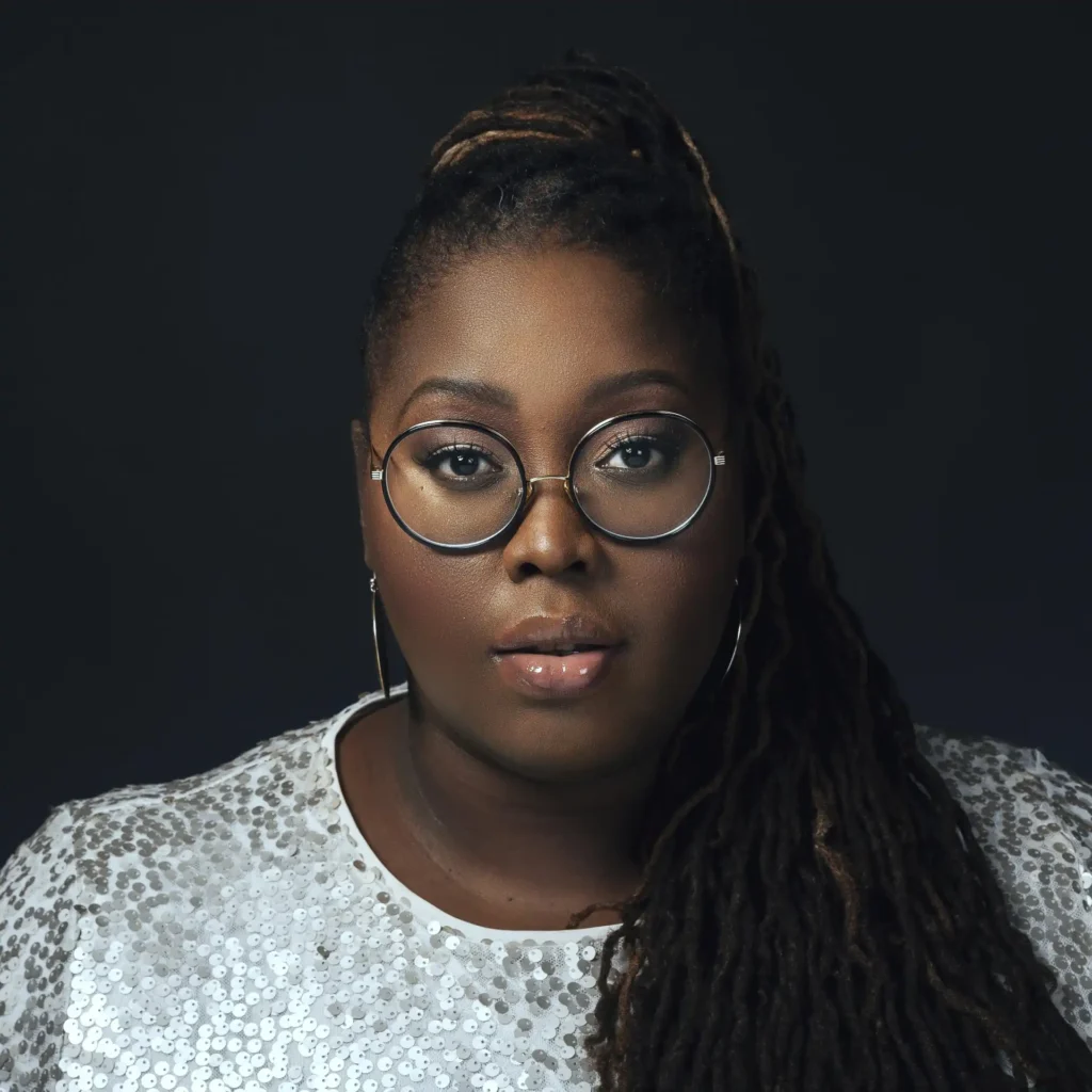 Shirma Rouse boeken voor de beste prijs bij Artist Capitol