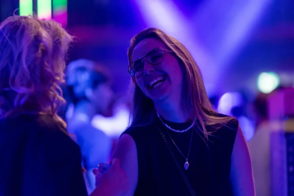 Team Disco Snolly boeken voor de beste prijs bij Artist Capitol -8