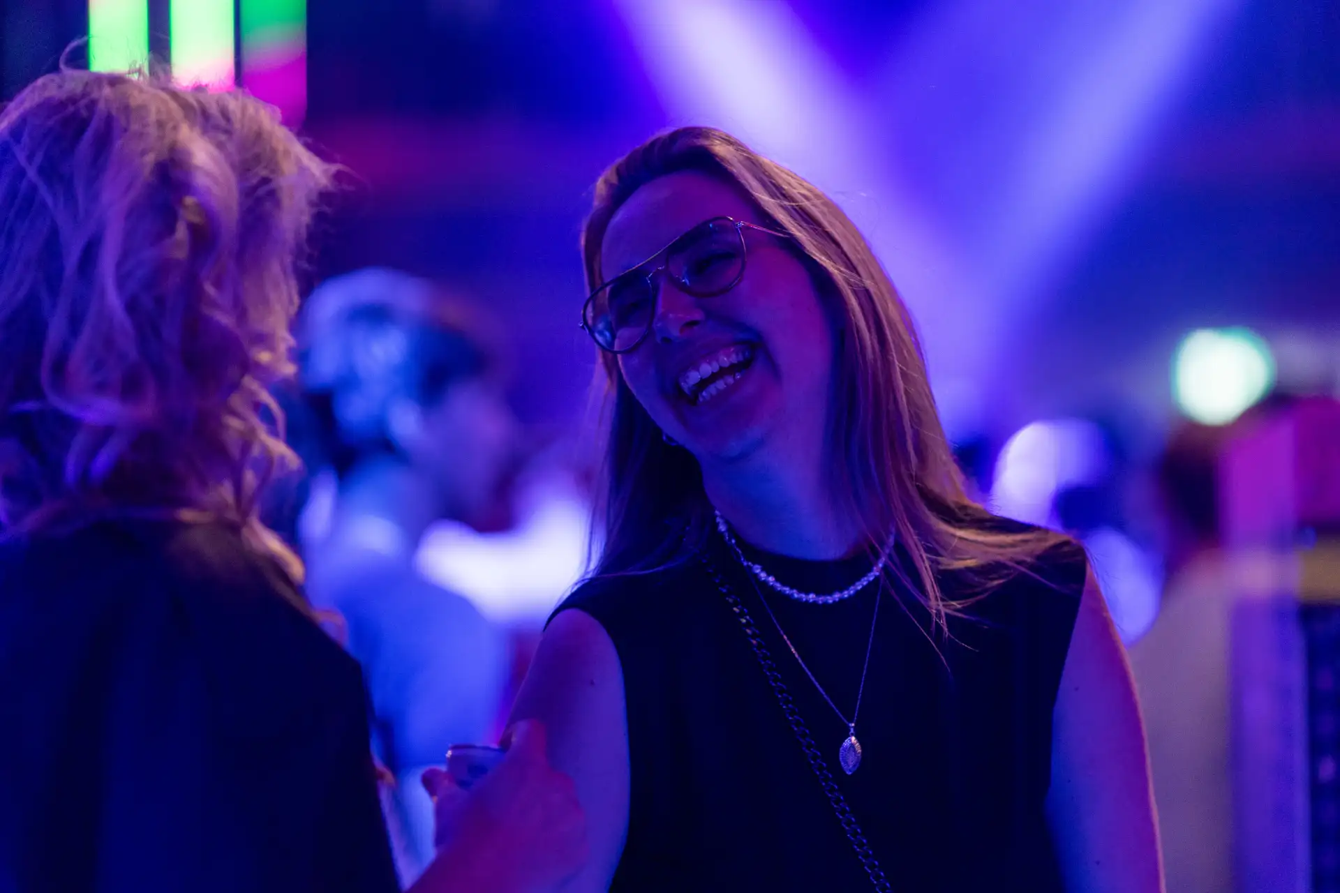 Team Disco Snolly boeken voor de beste prijs bij Artist Capitol -8