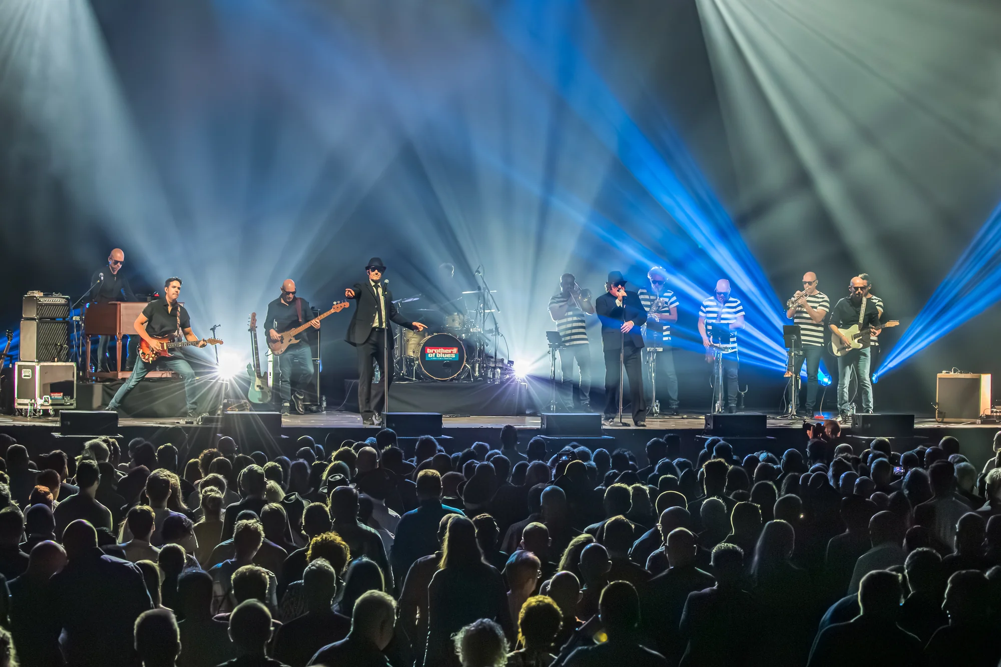 Brothers of Blues boeken voor de beste prijs bij Artist Capitol -3