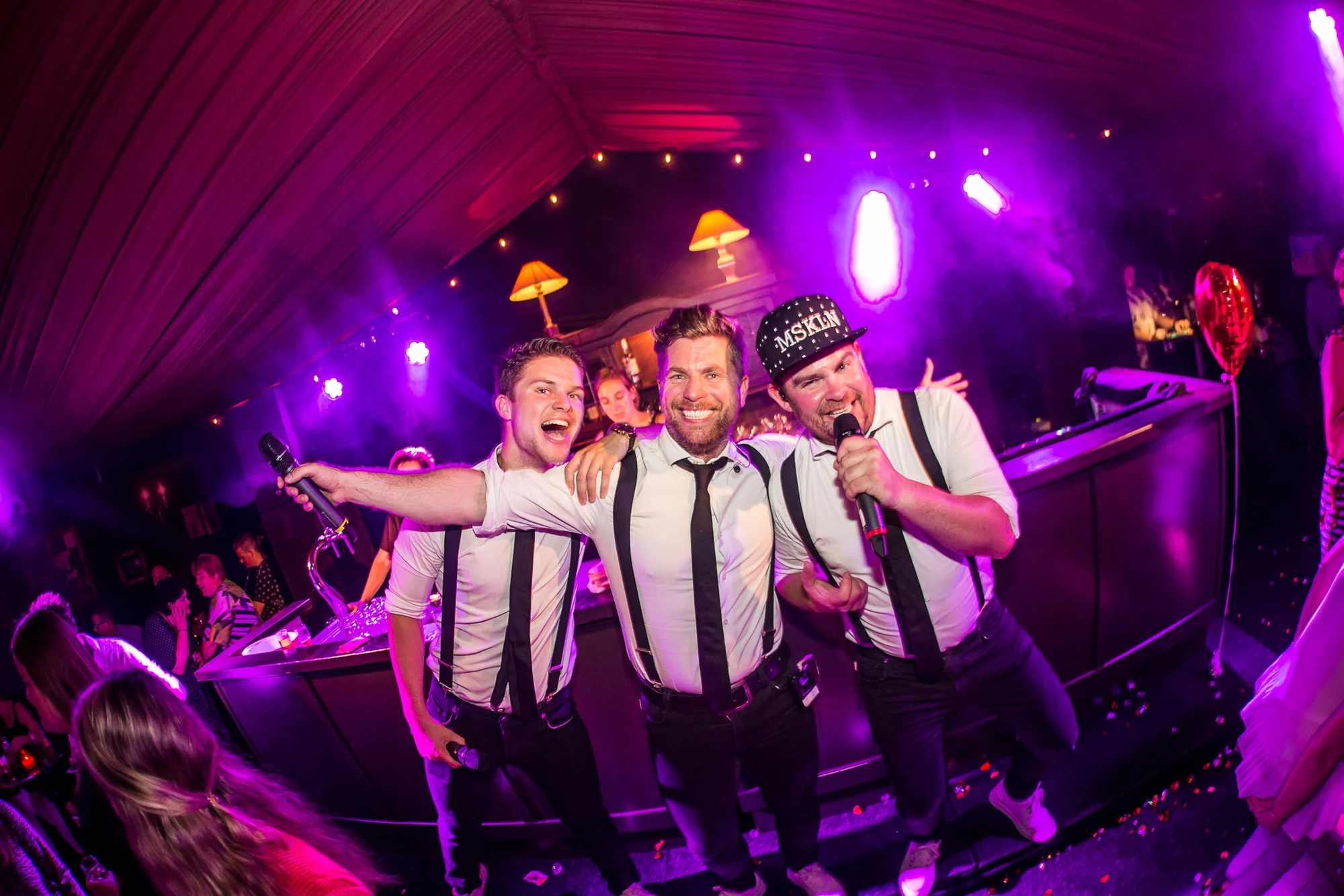 De Zingende Barmannen boeken voor de beste prijs bij Artist Capitol - Persfoto