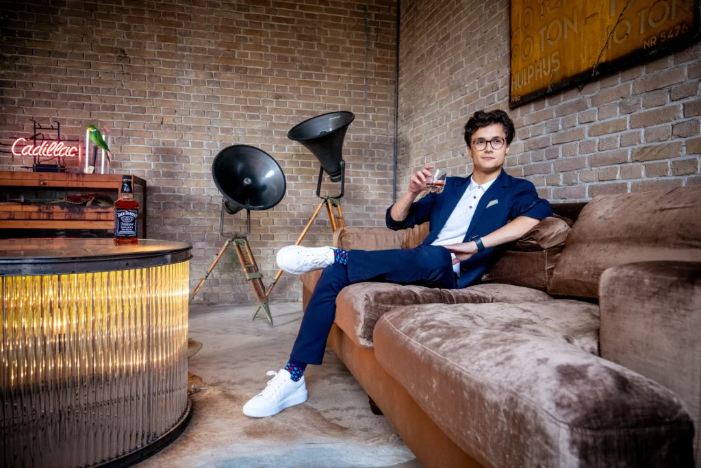 Dennis van Aarssen boeken voor de beste prijs bij Artist Capitol -4