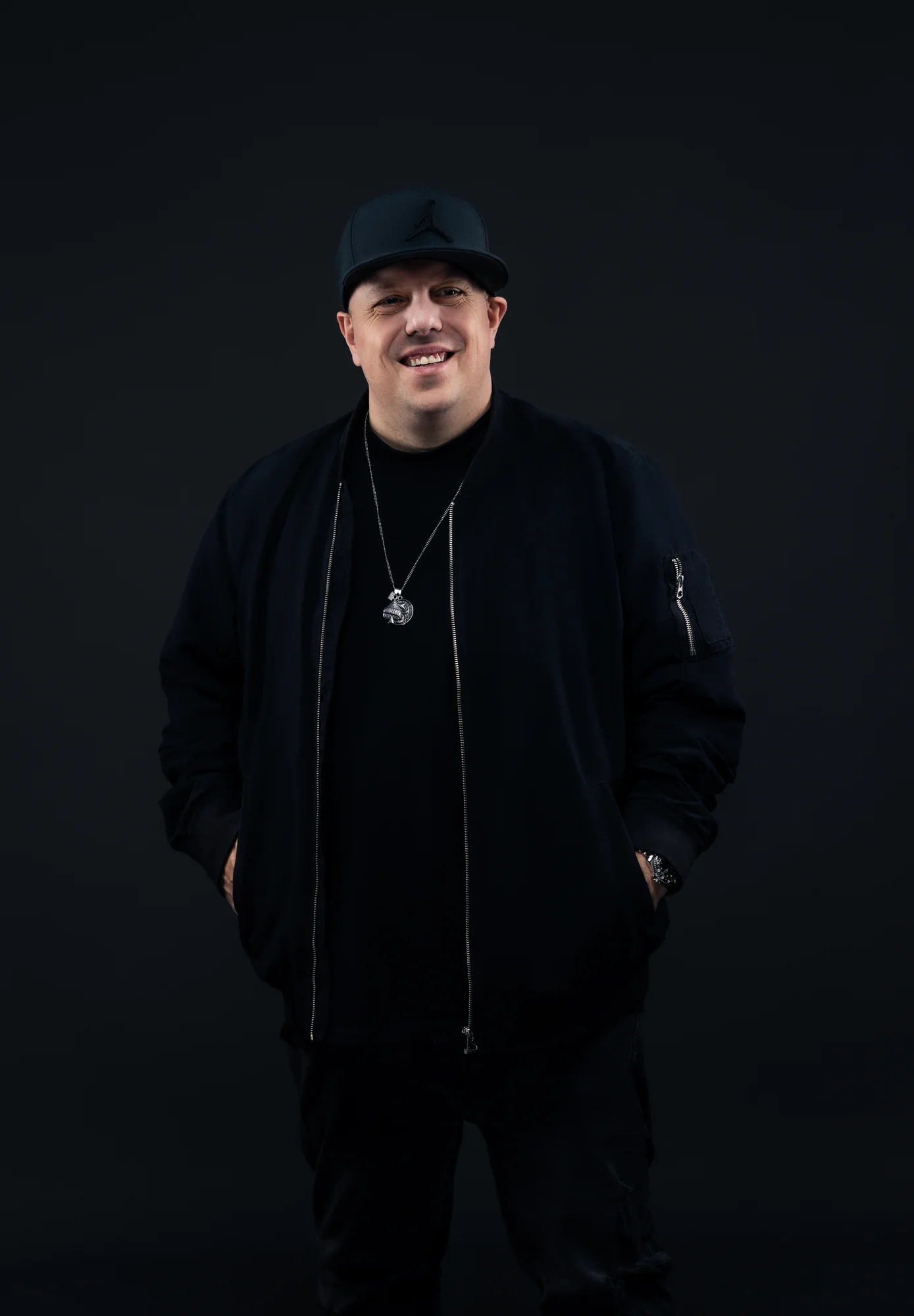 Dr. Rude boeken voor de beste prijs bij Artist Capitol -2