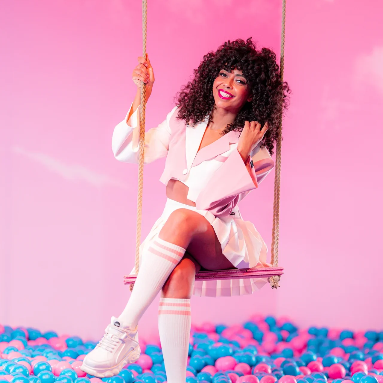 Fenna Ramos boeken voor de beste prijs bij Artist Capitol - Persfoto