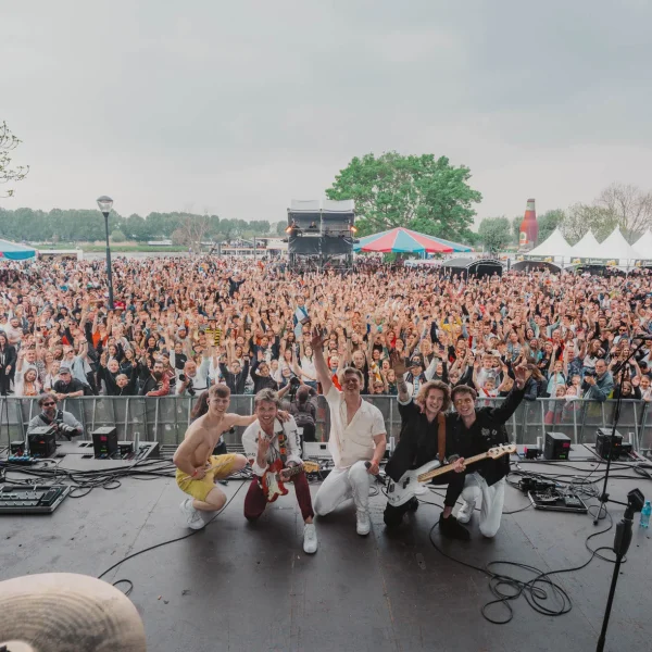 Hard2Get boeken voor de beste prijs bij Artist Capitol -3