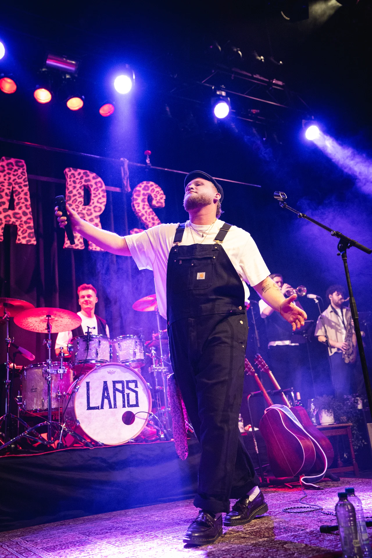 LARS boeken voor de beste prijs bij Artist Capitol -12
