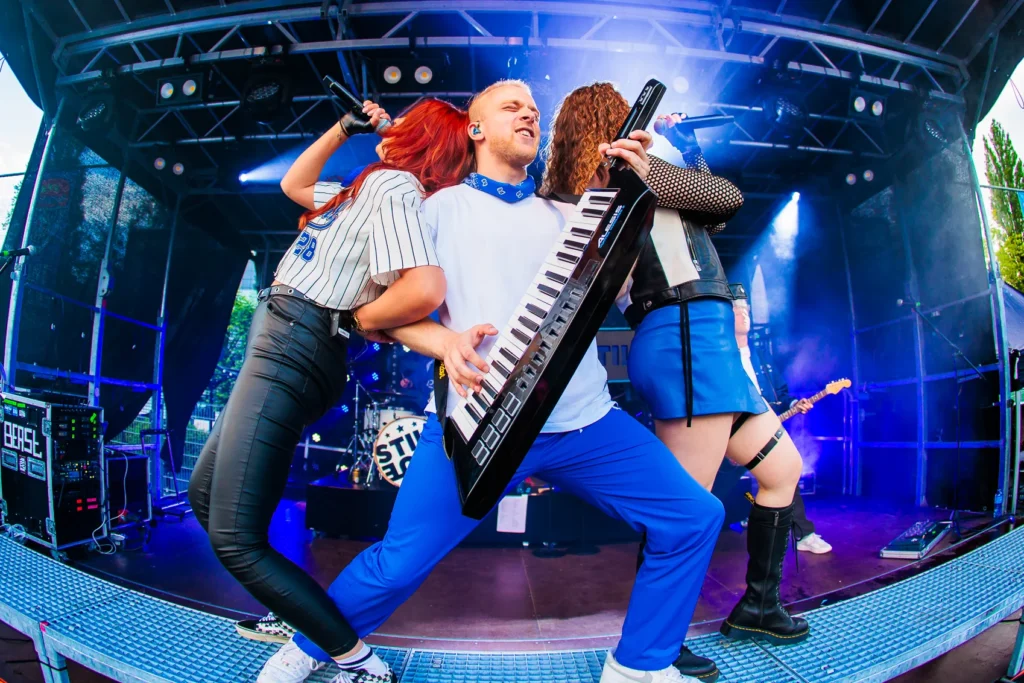 STILL BLUE boeken voor de beste prijs bij Artist Capitol -7