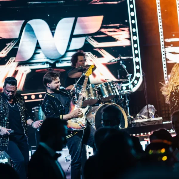 The Night Flight boeken voor de beste prijs bij Artist Capitol -4