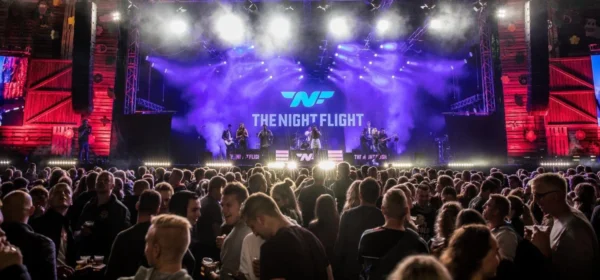 The Night Flight boeken voor de beste prijs bij Artist Capitol -6