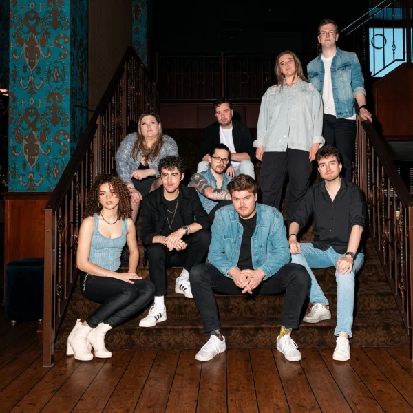 Tribute to TOTO boeken voor de beste prijs bij Artist Capitol - Persfoto